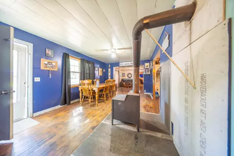 Entry Way - 7777 Jayson St, Birch Tree, MO 65438 photo 3 of 5