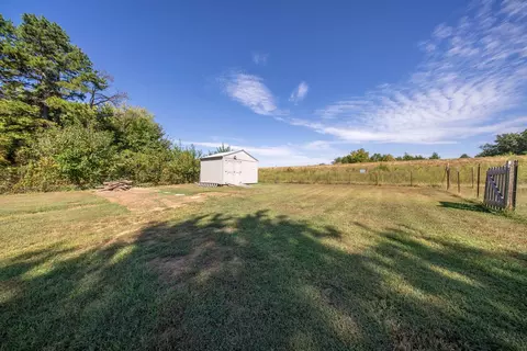 Exterior - 7777 Jayson St, Birch Tree, MO 65438 photo 2 of 5