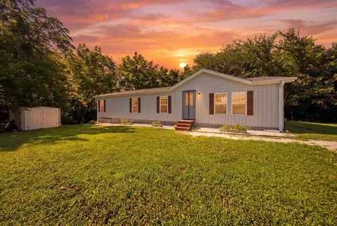 Exterior - 212 Primrose Ln, Clever, MO 65631 photo 1 of 10
