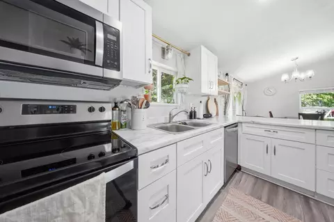 Kitchen - 212 Primrose Ln, Clever, MO 65631 photo 2 of 2