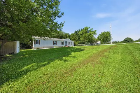 Exterior - 212 Primrose Ln, Clever, MO 65631 photo 3 of 10