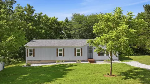 Exterior - 212 Primrose Ln, Clever, MO 65631 photo 2 of 10