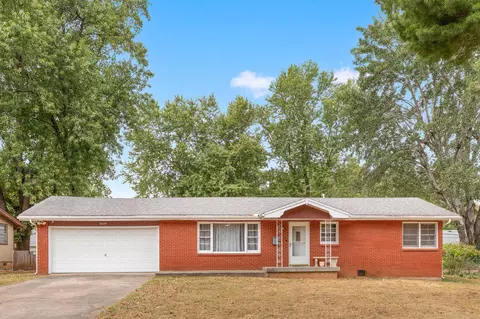Exterior - 3429 S Franklin Ave, Springfield, MO 65807 photo 2 of 7