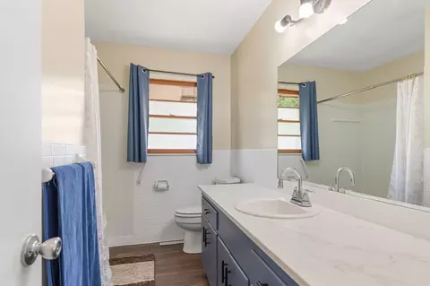 Bath - 3429 S Franklin Ave, Springfield, MO 65807 photo 2 of 2