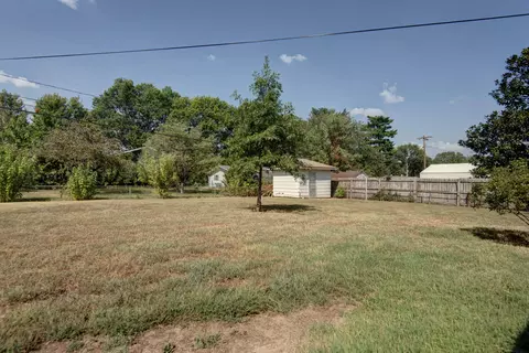 Exterior - 315 S Troy Ave, Springfield, MO 65802 photo 6 of 9