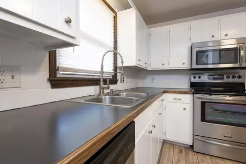 Kitchen - 315 S Troy Ave, Springfield, MO 65802 photo 3 of 4