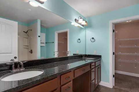 Bath - 1140 S Erika Ave, Springfield, MO 65802 photo 1 of 4
