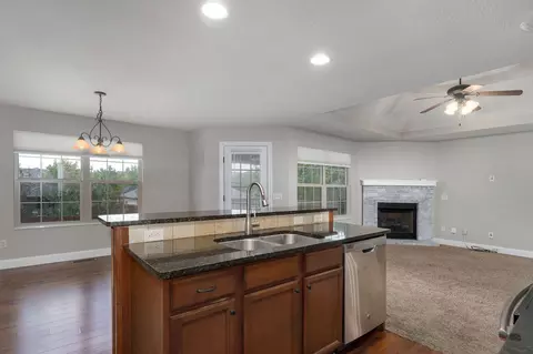 Living - 1140 S Erika Ave, Springfield, MO 65802 photo 4 of 7