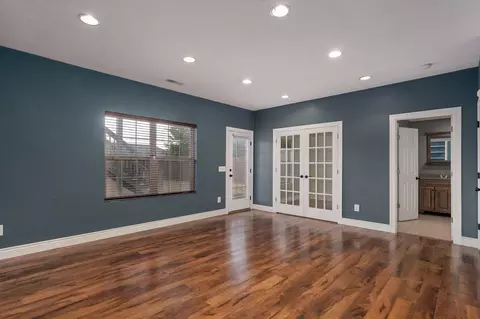 Living - 1140 S Erika Ave, Springfield, MO 65802 photo 7 of 7
