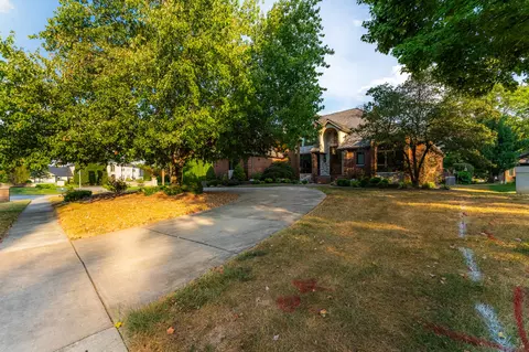 Exterior - 3596 E Montrose Ct, Springfield, MO 65809 photo 5 of 19