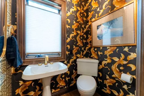 Bath - 3596 E Montrose Ct, Springfield, MO 65809 photo 5 of 12
