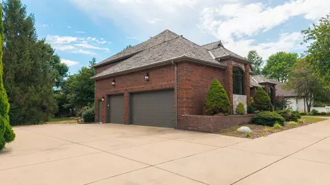Exterior - 3596 E Montrose Ct, Springfield, MO 65809 photo 14 of 19