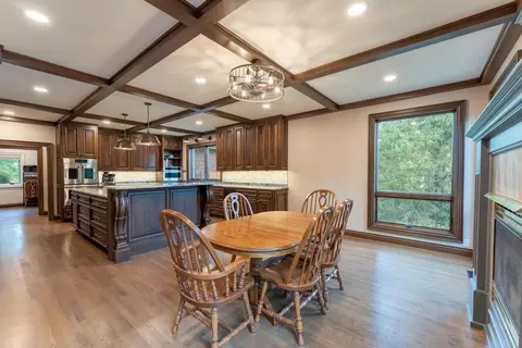 Dining - 3596 E Montrose Ct, Springfield, MO 65809 photo 4 of 12