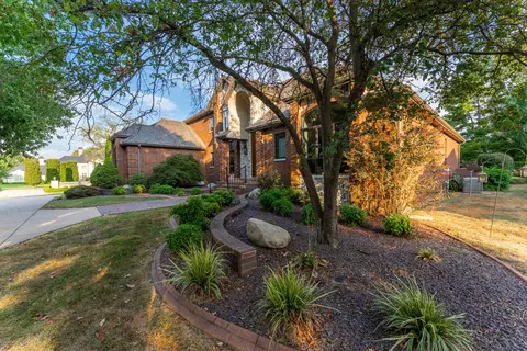 Exterior - 3596 E Montrose Ct, Springfield, MO 65809 photo 4 of 19