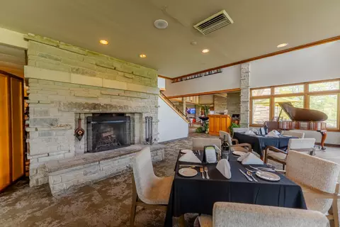Dining - 3596 E Montrose Ct, Springfield, MO 65809 photo 7 of 12