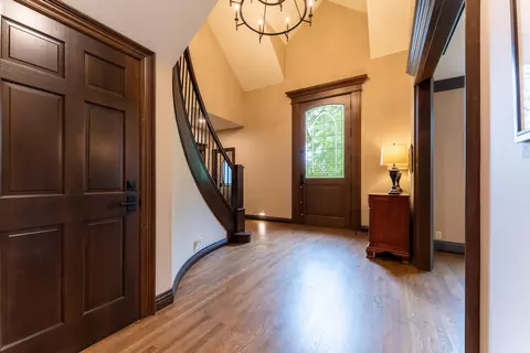 Entry Way - 3596 E Montrose Ct, Springfield, MO 65809 photo 2 of 6