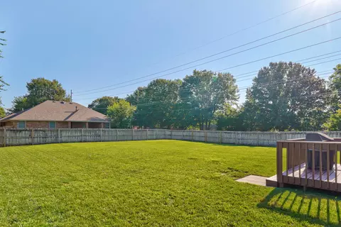 Exterior - 4668 S Warren Rd, Springfield, MO 65810 photo 9 of 13