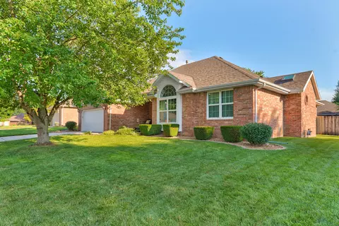 Exterior - 4668 S Warren Rd, Springfield, MO 65810 photo 4 of 13