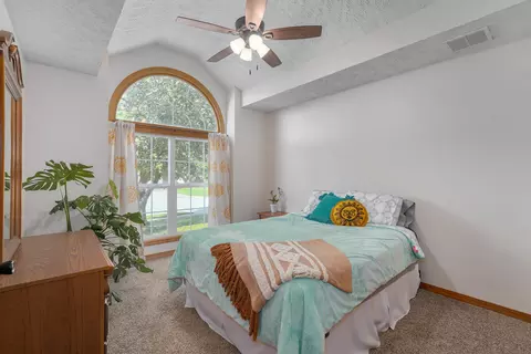 Bedroom - 4668 S Warren Rd, Springfield, MO 65810 photo 1 of 2