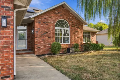 Exterior - 719 Becky St, Willard, MO 65781 photo 3 of 9