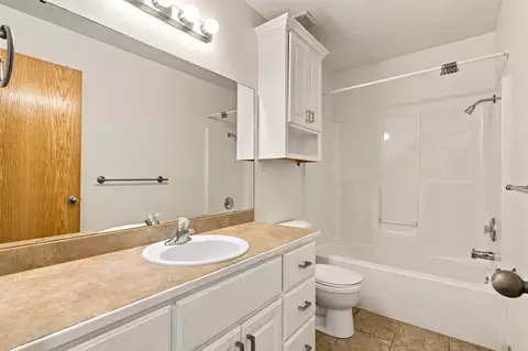 Bath - 719 Becky St, Willard, MO 65781 photo 3 of 3