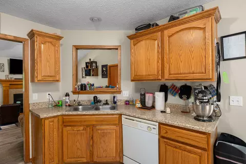 Kitchen - 3253 E Colonial St, Republic, MO 65738 photo 2 of 3