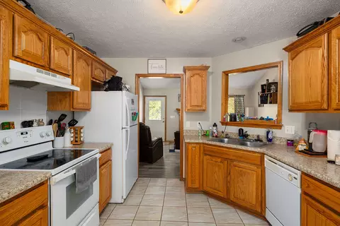 Kitchen - 3253 E Colonial St, Republic, MO 65738 photo 3 of 3