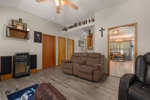 Entry Way - 3253 E Colonial St, Republic, MO 65738 photo 1 of 2