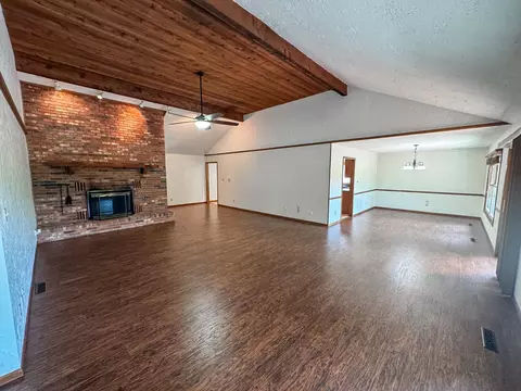 Living - 8420 Interlochen Dr, Nixa, MO 65714 photo 2 of 2
