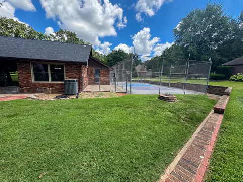 Exterior - 8420 Interlochen Dr, Nixa, MO 65714 photo 16 of 24