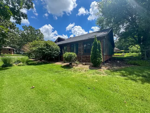 Exterior - 8420 Interlochen Dr, Nixa, MO 65714 photo 14 of 24