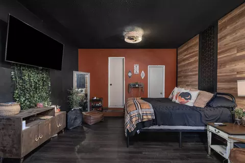 Bedroom - 212 E Deanna Ln, Nixa, MO 65714 photo 1 of 7