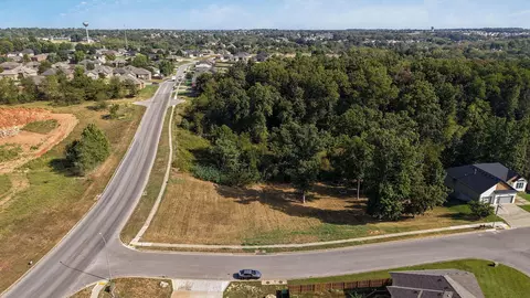 857 E Richmond Way, Nixa, MO 65714 photo 2