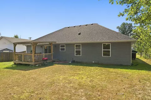 Exterior - 3141 E Iroquois St, Springfield, MO 65804 photo 8 of 8