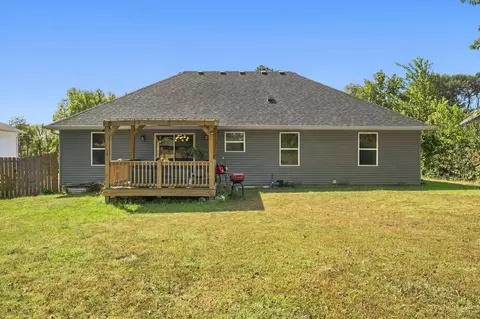 Exterior - 3141 E Iroquois St, Springfield, MO 65804 photo 6 of 8