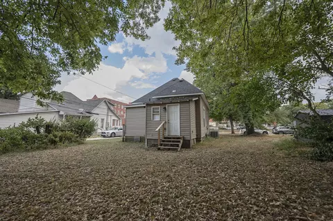 Exterior - 1015 N Concord Ave, Springfield, MO 65802 photo 2 of 5