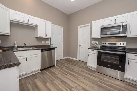 Entry Way - 1015 N Concord Ave, Springfield, MO 65802 photo 4 of 4