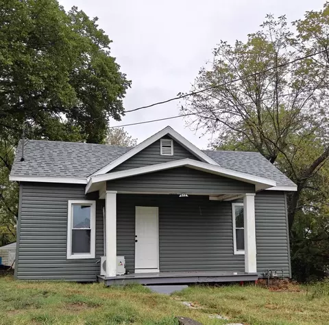 411 E Walnut St, El Dorado Springs, MO 64744