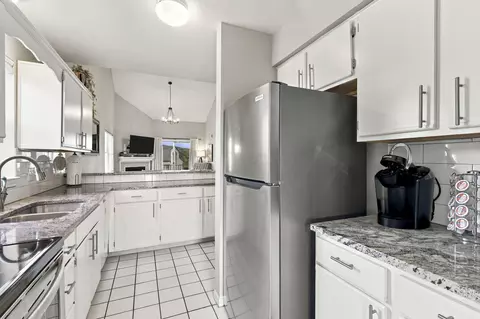 Kitchen - 169 Highland Dr UNIT 7, Branson, MO 65616 photo 2 of 3