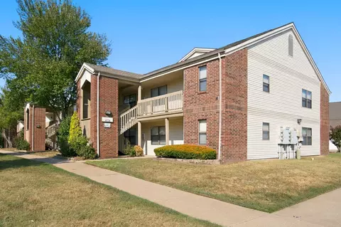 Exterior - 169 Highland Dr UNIT 7, Branson, MO 65616 photo 2 of 10