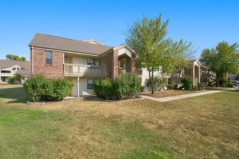 Exterior - 169 Highland Dr UNIT 7, Branson, MO 65616 photo 7 of 10