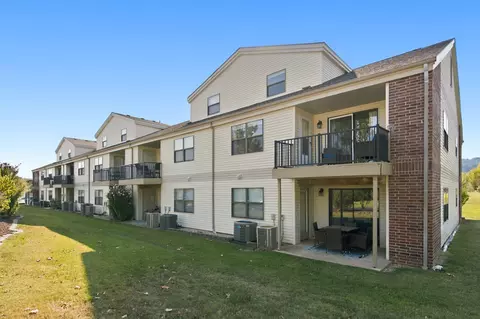 Exterior - 169 Highland Dr UNIT 7, Branson, MO 65616 photo 5 of 10
