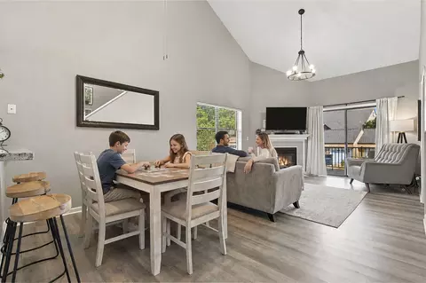 Dining - 169 Highland Dr UNIT 7, Branson, MO 65616 photo 2 of 4