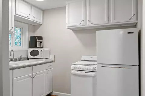 Kitchen - 660 Ellison St, Branson, MO 65616 photo 5 of 5