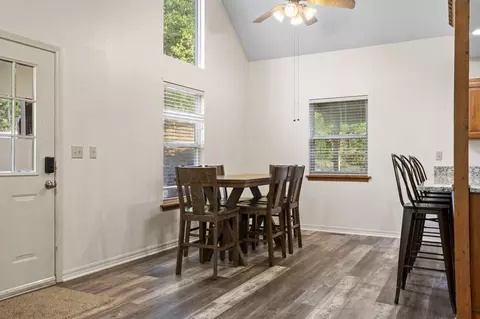 Dining - 660 Ellison St, Branson, MO 65616 photo 2 of 3