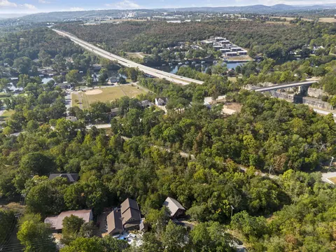 View/Area - 660 Ellison St, Branson, MO 65616 photo 2 of 4
