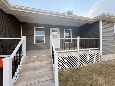 645 Cherry St, Lebanon, MO 65536