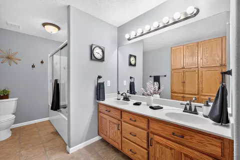 Bath - 3291 N Eakins Ave, Springfield, MO 65803 photo 1 of 3