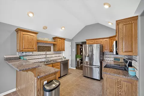 Kitchen - 3291 N Eakins Ave, Springfield, MO 65803 photo 1 of 5
