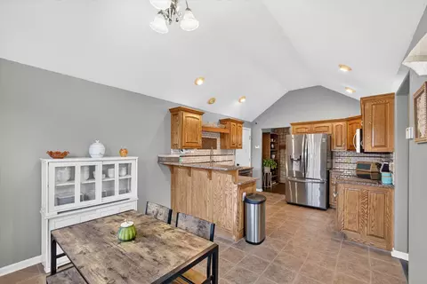 Kitchen - 3291 N Eakins Ave, Springfield, MO 65803 photo 5 of 5